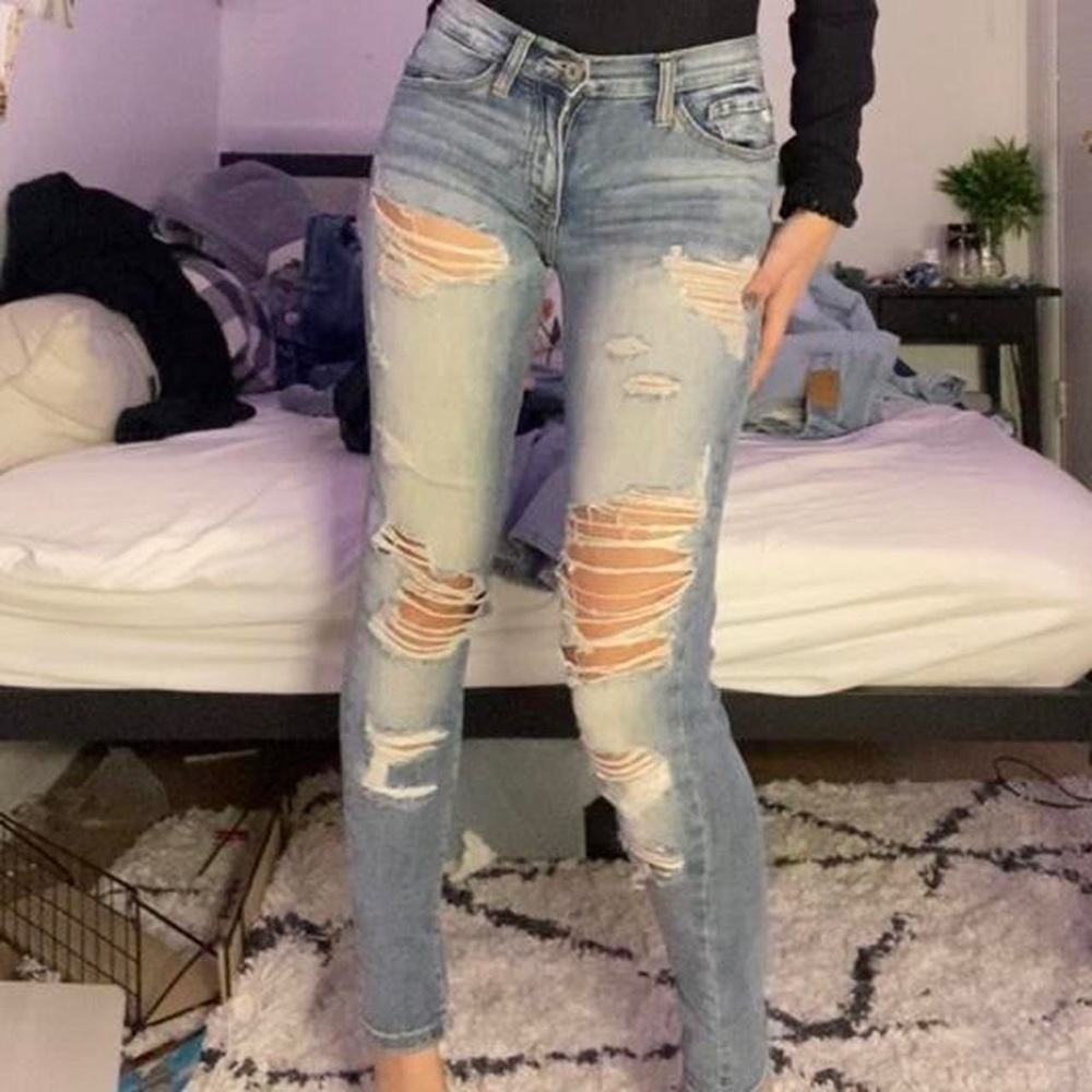 Mid Rise Faded Ripped/Distressed Light Wash Jeggings - Picture 3 of 3